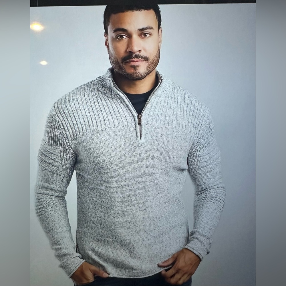 Outpost Maker’s  quarter zip sweater. Large.